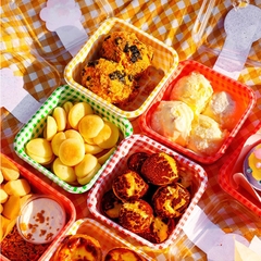 Hộp Nhựa Kẻ Caro Kèm Nắp PET