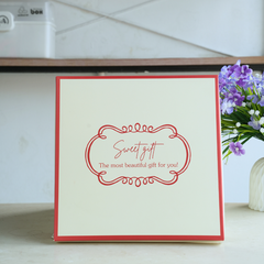 Hộp bánh sinh nhật 3 chi tiết in sẵn họa tiết Nơ Đỏ