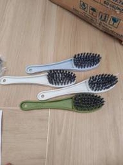 Bàn Chải Cước Cán Dài