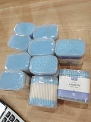 Hộp 200 Tăm Bông