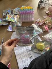 Móc Khoá Môi Tều