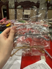 Kính Trắng Cho Bé