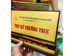 Biển Chức Danh Gỗ Đồng Tam Cấp hai mặt Sang Trọng