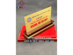 Biển chức danh tam cấp mặt đồng 2mm cao cấp