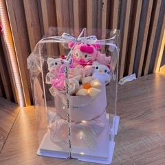 Bó hoa gấu bông kèm hộp mika siêu dễ thương làm quà tặng bạn bè người yêu