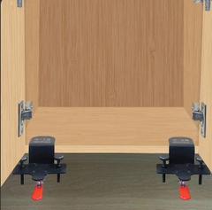 Kẹp định vị bắt bản lề cánh tủ tùy chỉnh thuận tiện nhanh chóng.