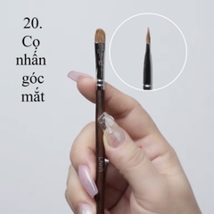 Cọ lẻ LAKA - #20 nhấn góc mắt
