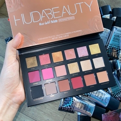 Phấn mắt HUDA beauty rose gold - remastered
