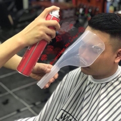 Mặt nạ (che mặt xịt keo tóc)
