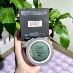 Phấn phủ LAURA MERCIER matte (bột) - translucent (hộp đen)