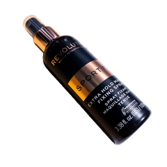 Xịt khóa nền REVOLUTION sport fix 100ml