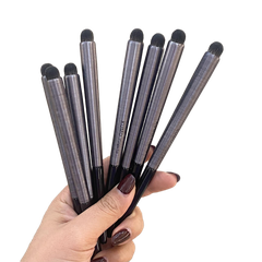 Cọ môi KUMO fingertip (đen)