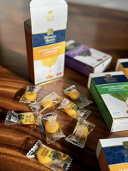 KẸO NGẬM MẬT ONG MANUKA Health Honey Lozenges VỊ LÝ CHUA ĐEN (Blackcurrant), CHANH, GỪNG, KEO ONG (Propolis), 65g (15v)