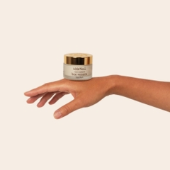MẶT NẠ CHIẾT XUẤT TỪ NỌC ONG Wild Ferns - Bee Venom Face Mask, 47g