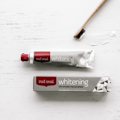 KEM ĐÁNH RĂNG THAN HOẠT TÍNH - TRẮNG BÓNG Red Seal Whitening Toothpaste Activated Charcoal, Paraben Free, 110g