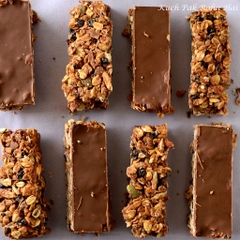 HỘP 6 THANH HẠT Tasti Nut Bar Choc Almond, VỊ SOCOLA HẠNH NHÂN, 210g (6 bars)