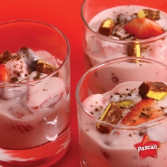 TÚI BÁNH SOCOLA ĐEN – NHÂN BƠ MẬT ONG Pascall Hokey Pokey Flavour Lumps, 120g