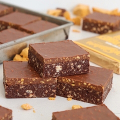 THANH SOCOLA Whittakers Chocolate Bar, Peanut Slab - Almond Gold