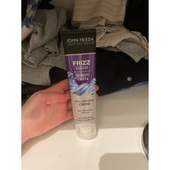 KEM ĐỊNH HÌNH LỌN TÓC XOĂN John Frieda Frizz Ease Dream Curls - Curl Defining Crème, 150ml