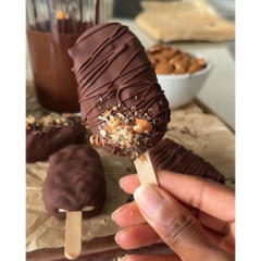 SỐT SOCOLA PHỦ KEM TẠO VỎ GIÒN TRONG TÍCH TẮC Cottee’s® Choc Whizz® Chocolate, 220g