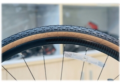 Lốp Xe Đạp Giant 700x38C Touring Hoặc Gravel Viền Màu Nâu