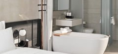 Triple E Hotel: Khách sạn xanh giữa lòng Sài Gòn với lớp màng lọc nhiệt đới ấn tượng