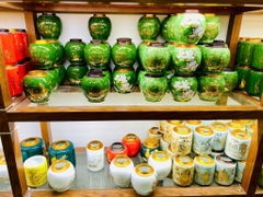 Bình trà sứ men đá