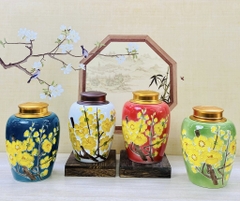 Bình trà sứ hoa nổi in vàng kim