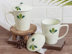 Cốc sứ có nắp in hoa