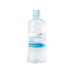 Nước muối Natri Clorid 0.9% F.T Pharma dùng rửa vết thương, súc miệng (chai 500ml)