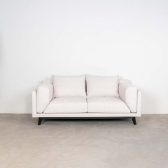 Ghế Sofa Gỗ Cao Su Tự Nhiên TROMSO 601Ghế Sofa Gỗ Cao Su Tự Nhiên TROMSO 601 – Thiết kế Bắc Âu, Vải bọc chống thấm, dễ vệ sinh | Decoraz.vn