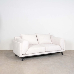 Ghế Sofa Gỗ Cao Su Tự Nhiên TROMSO 601Ghế Sofa Gỗ Cao Su Tự Nhiên TROMSO 601 – Thiết kế Bắc Âu, Vải bọc chống thấm, dễ vệ sinh | Decoraz.vn