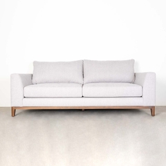 Ghế Sofa Gỗ Cao Su Tự Nhiên HOBRO 601 – Thiết Kế Tối Giản, Bền Đẹp Theo Thời Gian | Decoraz.vn