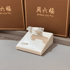 Bông Tai Bạc Ánh Kim Cương Sang Trọng Và Thanh Lịch