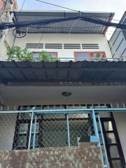 Nhà đẹp đường Cống Lỡ gần chợ Phạm Văn Bạch.
