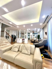 BIỆT THỰ ĐƯỜNG NGUYỄN TRỌNG TUYỂN TÂN BÌNH, KHU ĐẠI GIA GẦN SÂN BAY.