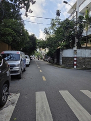 NHÀ ĐƯỜNG GÒ CẨM ĐỆM PHƯỜNG 10 TÂN BÌNH, GIÁ BÌNH DÂN CÒN THƯƠNG LƯỢNG.