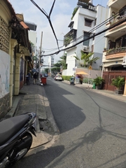 NHÀ ĐƯỜNG MẠT TIỀN NÚI THÀNH P13 TÂN BÌNH, GẦN GA T3 7,5M X 14M 5 TẦNG.