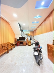 NHÀ MỚI ĐẸP TRUNG TÂM P8 TÂN BÌNH, GẦN SÂN BAY 50M2 2 TẦNG, 5,6 TỶ.