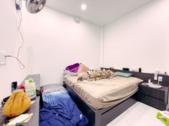 Nhà Phú Thọ Hòa, Tân Phú khu chợ vải rất sầm uất.