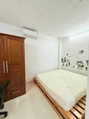 NHÀ TÂN SƠN NHÌ, TÂN PHÚ GIÁP TÂN BÌNH NGANG 3,7M NỞ HẬU 4,9M X 15M.