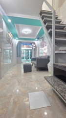 NHÀ LẠC LONG QUÂN P10 TÂN BÌNH, NHÀ RẤT ÍT CÓ 3 TẦNG GIÁ 2,7 TỶ.