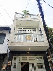 NHÀ LẠC LONG QUÂN P10 TÂN BÌNH, GẦN ĐẠI HOC BÁCH KHOA GIÁ 5,6 TỶ.