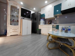 NHÀ NGAY CHỢ VẢI SẦM UẤT TÂN BÌNH, 3 TẦNG GIÁ 6,4 TỶ.