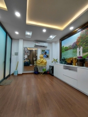 NHÀ NGAY CHỢ VẢI SẦM UẤT TÂN BÌNH, 3 TẦNG GIÁ 6,4 TỶ.