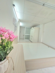 NHÀ LẠC LONG QUÂN P10 TÂN BÌNH, NHÀ RẤT ÍT CÓ 3 TẦNG GIÁ 2,7 TỶ.