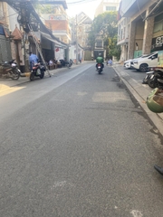 NHÀ ĐƯỜNG MẠT TIỀN NÚI THÀNH P13 TÂN BÌNH, GẦN GA T3 7,5M X 14M 5 TẦNG.