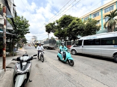 NHÀ MẶT TIỀN KINH DOANH, KHU BÀU CÁT VỊ TRÍ RẤT ĐẮC ĐỊA.