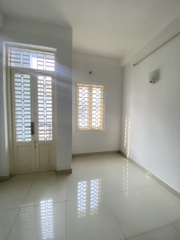 Nhà Tây Thạnh, Tân Phú 5 tầng giá nhỉnh hơn bốn tỷ một chút.
