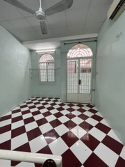 NHÀ ĐƯỜNG BÙI THỊ XUÂN P3 TÂN BÌNH GẦN SÂN BAY, 2 TẦNG 3,3 TỶ.